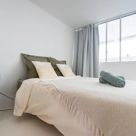 Apartment Penthouse La Rochelle, 6 Pers *